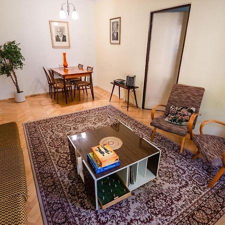 Retro Apartment Brezno Exterior photo